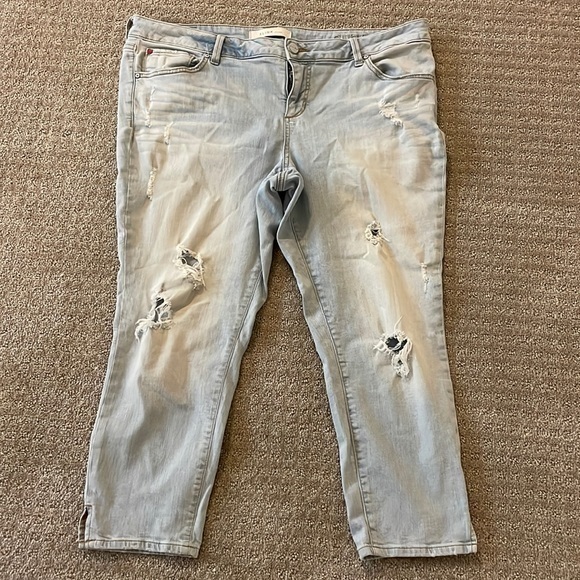 Slink Light Denim Wash Distressed Crop Jeans - Picture 1 of 9